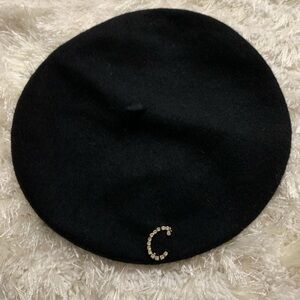 Elegant Black Beret with Rhinestone Accent